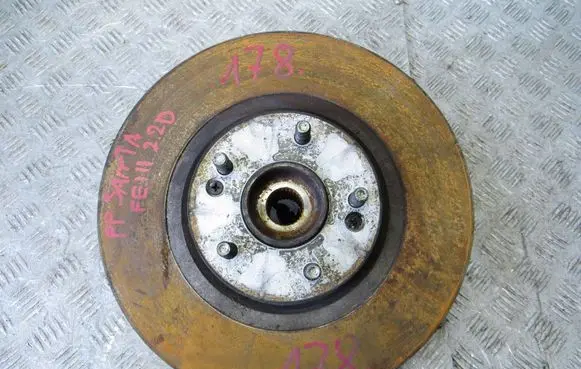 Hyundai Santa Fe Front wheel hub spindle knuckle