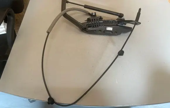 BMW iX3 G08 Seat back rest lock catch 7404185