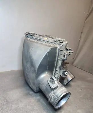 Opel Vivaro Air filter box 165009078R
