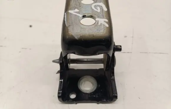 Rear door upper hinge