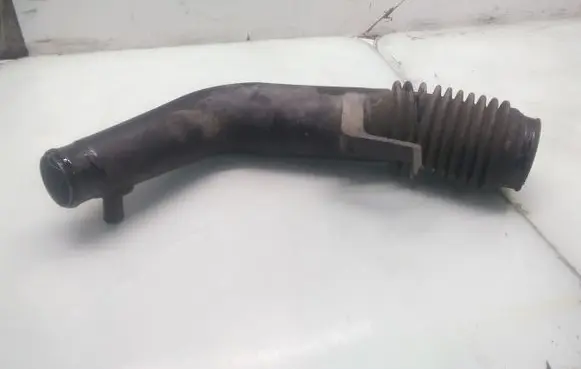 Opel Frontera B Turbo air intake inlet pipe/hose 897142010