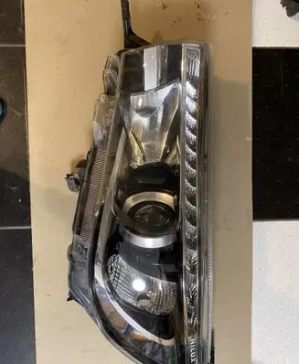 Toyota Hilux VIII Headlight/headlamp