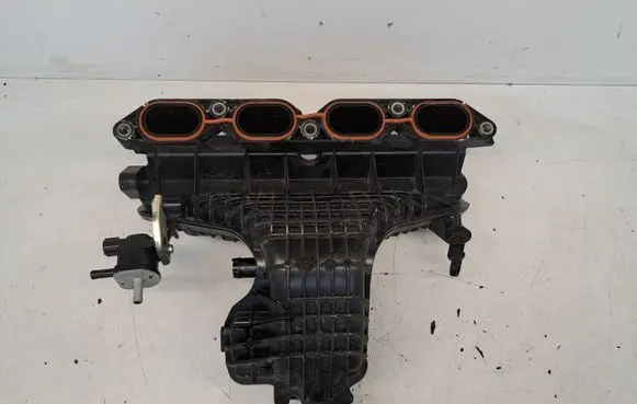 Toyota Auris E180 Intake manifold 17120OT050