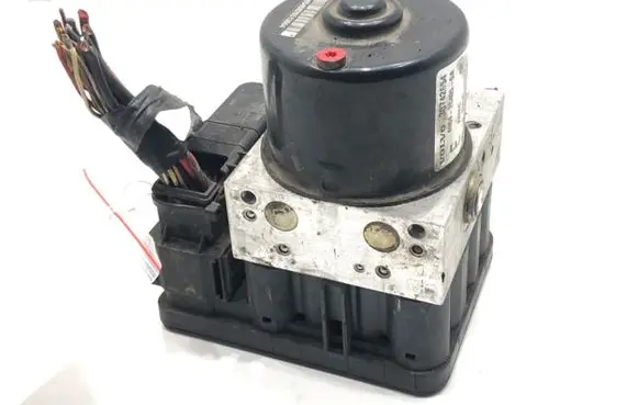 Volvo V50 ABS Pump 30742654