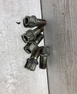 Audi A4 S4 B9 Nuts/bolts 
