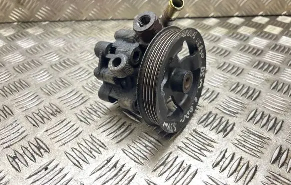Toyota Corolla Verso E121 Power steering pump