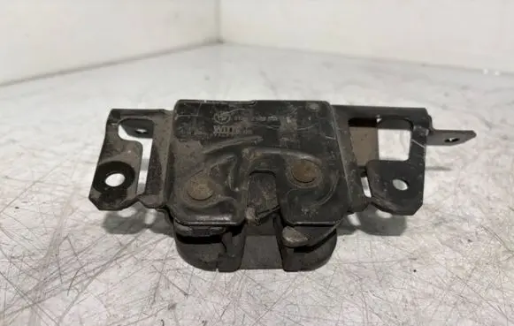 BMW X3 E83 Tailgate/trunk/boot lock/catch/latch 51247057364 7057364