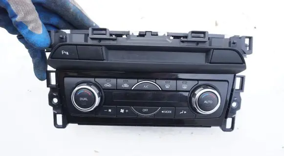 Mazda 6 Climate control unit