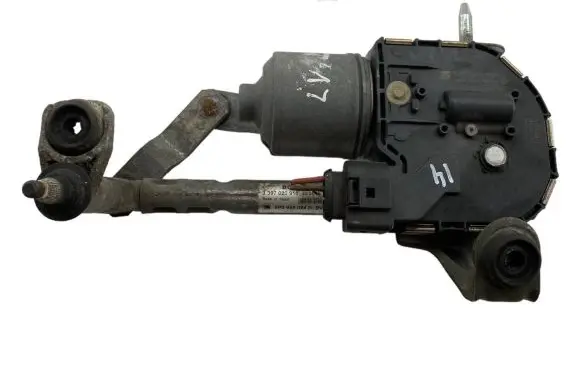 Seat Altea Front wiper linkage and motor 5P0955120B 0390241605 1137328333