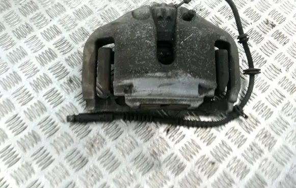 BMW 7 F01 F02 F03 F04 Front brake caliper