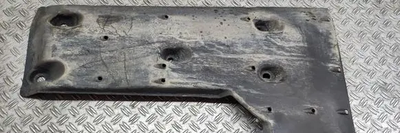 Lexus IS 220D-250-350 Engine splash shield/under tray 5816653020