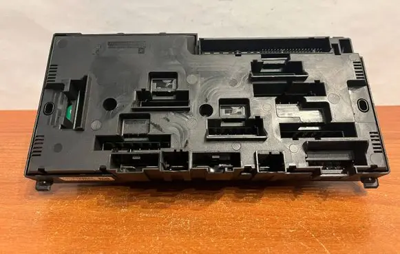 BMW 7 F01 F02 F03 F04 Fuse module 9252816