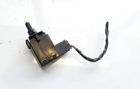 Opel Antara Brake pedal sensor switch
