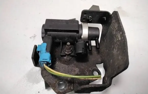 Citroen C2 Turbo solenoid valve 9645029180 72832800 04T281