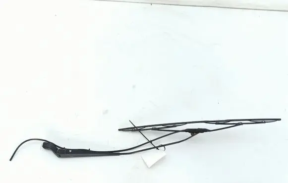 Mercedes-Benz Vito Viano W639 Front wiper blade arm A6398200044