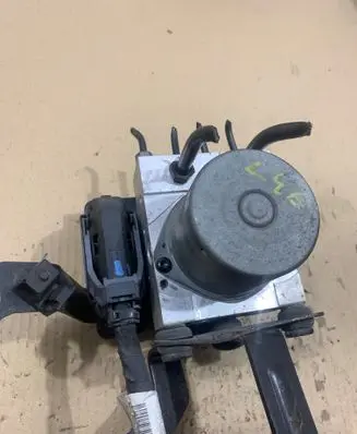 Hyundai i20 (PB PBT) ABS Pump 589101J270 12030912982