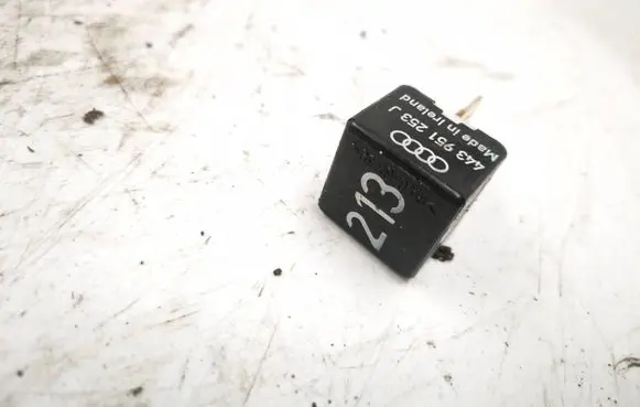 Audi A4 S4 B5 8D Other relay 443951253J
