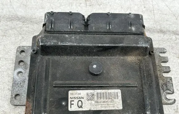 Nissan Micra C+C Engine control unit/module MEC37300