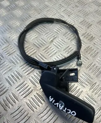 Engine bonnet (hood) release handle
