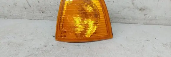 Audi 80 90 S2 B4 Front indicator light 0084411505