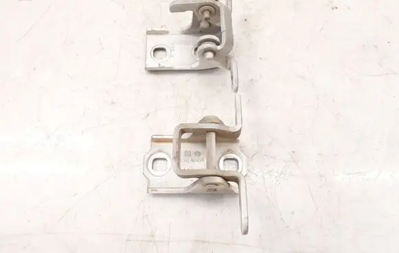 Opel Insignia A Front door hinge set ES03A046574