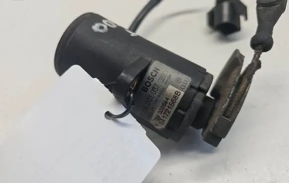 Volkswagen Golf III Accelerator pedal position sensor 3A1721568B
