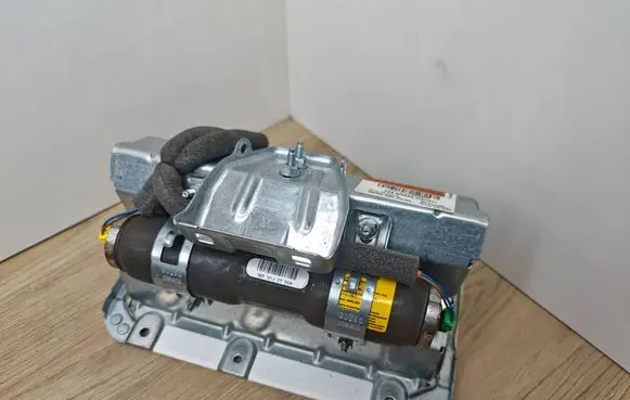 Volvo V70 Passenger airbag 31271211 131271211 605650100