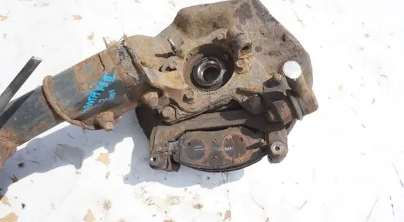 Hyundai Santa Fe Front wheel hub SKO62325