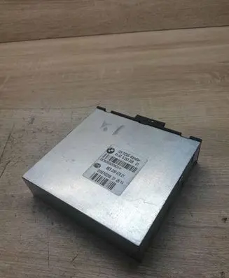 BMW 3 E90 E91 Voltage converter/converter module 9253208 8ES00947921