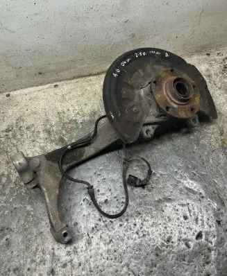 Audi A6 S6 C5 4B Front wheel hub