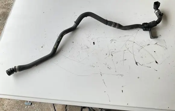 BMW 5 G30 G31 G38 Engine coolant pipe/hose