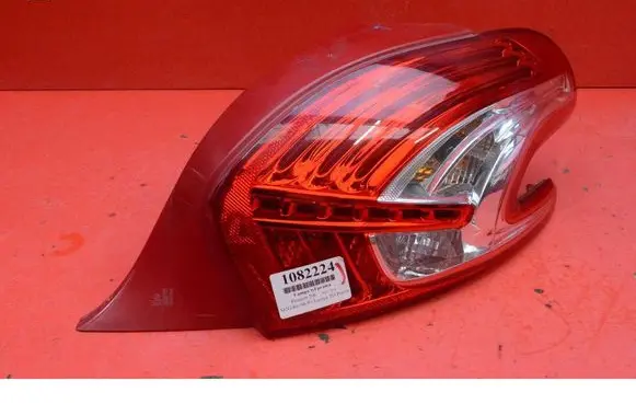 Peugeot 208 I Rear/tail lights 9672628380
