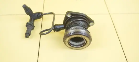 Opel Corsa E Clutch slave cylinder 55488870 B12XER
