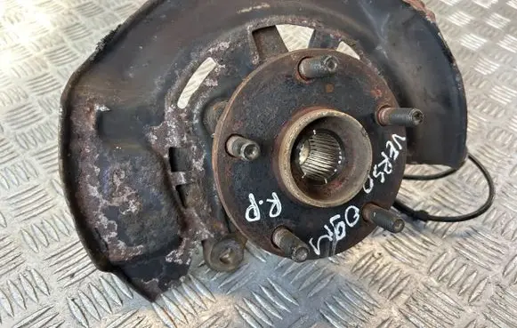 Toyota Verso Front wheel hub spindle knuckle
