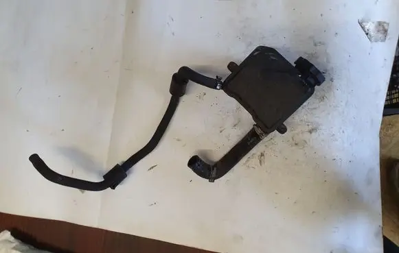 Mercedes-Benz ML W164 Power steering fluid tank/reservoir A0004602283 A0029979652