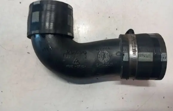 Volvo XC60 Intercooler hose/pipe 31338572