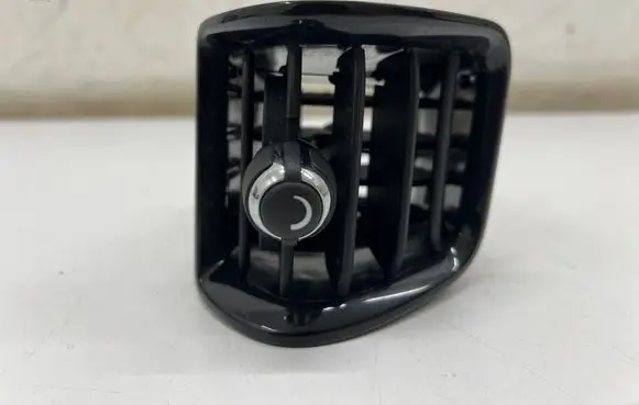 Mini Clubman F54 Dash center air vent grill 9305680