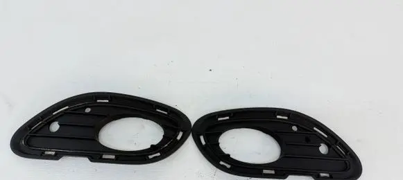 Mercedes-Benz C AMG W203 Front bumper lower grill A2038853223 A2038853123