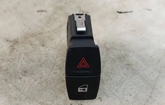 BMW 4 F32 F33 Hazard light switch 9231786 6131