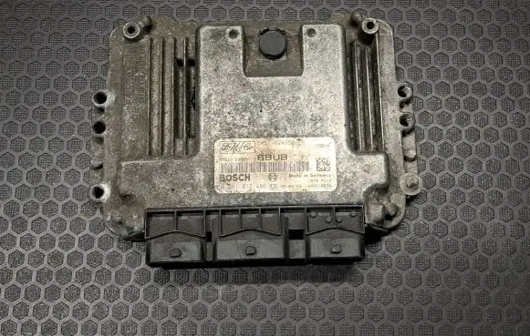 Ford Focus Engine control unit/module 5M5112A650LB 0281012486