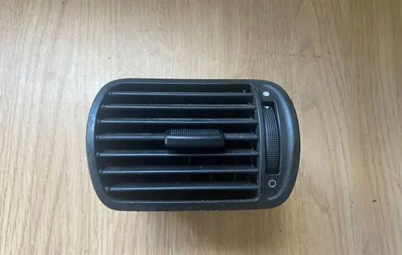 Audi A3 S3 8L Dash center air vent grill 8L0820901