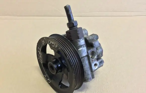 Toyota Corolla E120 E130 Power steering pump OEM