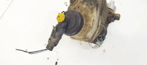 Brake fluid reservoir
