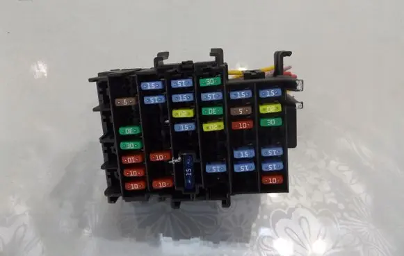 Renault Twingo II Fuse module