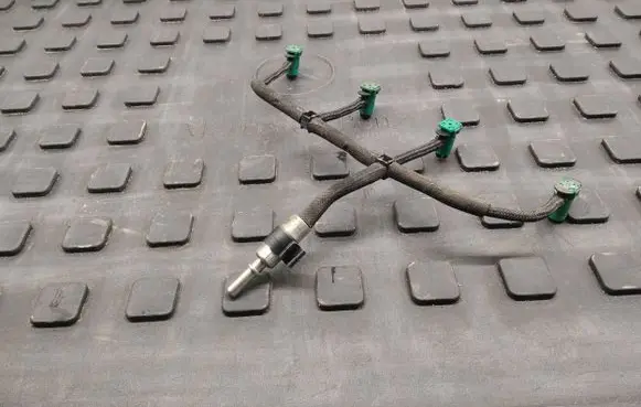 Fuel return line/hose