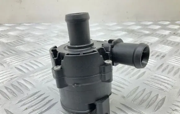 Audi A3 S3 8V Electric auxiliary coolant/water pump 5G0965567A
