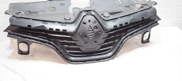 Renault Captur Front grill 620935704R 623102335R