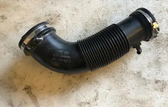 Audi Q5 SQ5 Air intake duct part 06H129629G