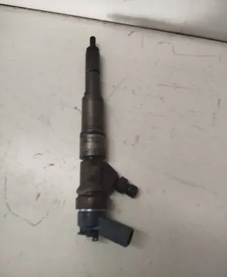 BMW 5 E60 E61 Fuel injector 794435