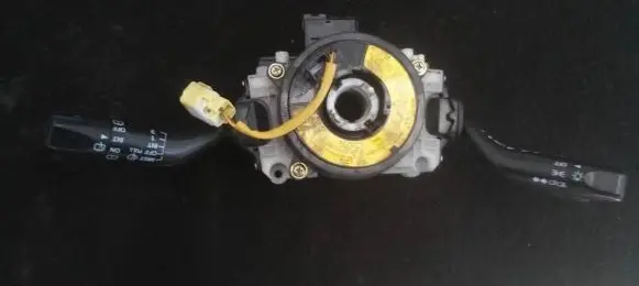 Wiper turn signal indicator stalk/switch